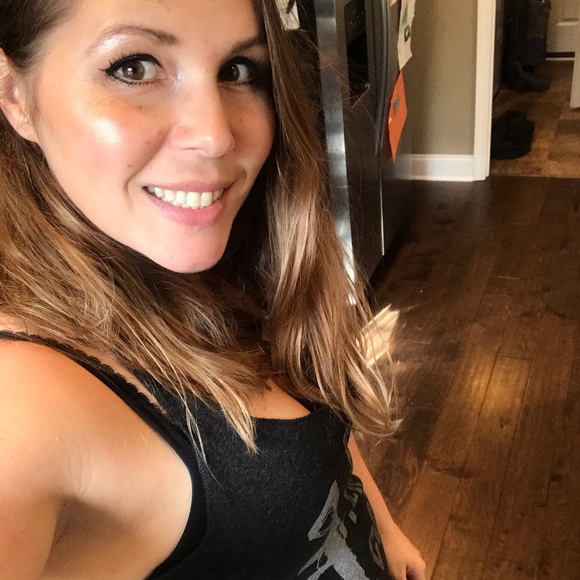 Meet your Posher, Lorri - Picture 2 of 8